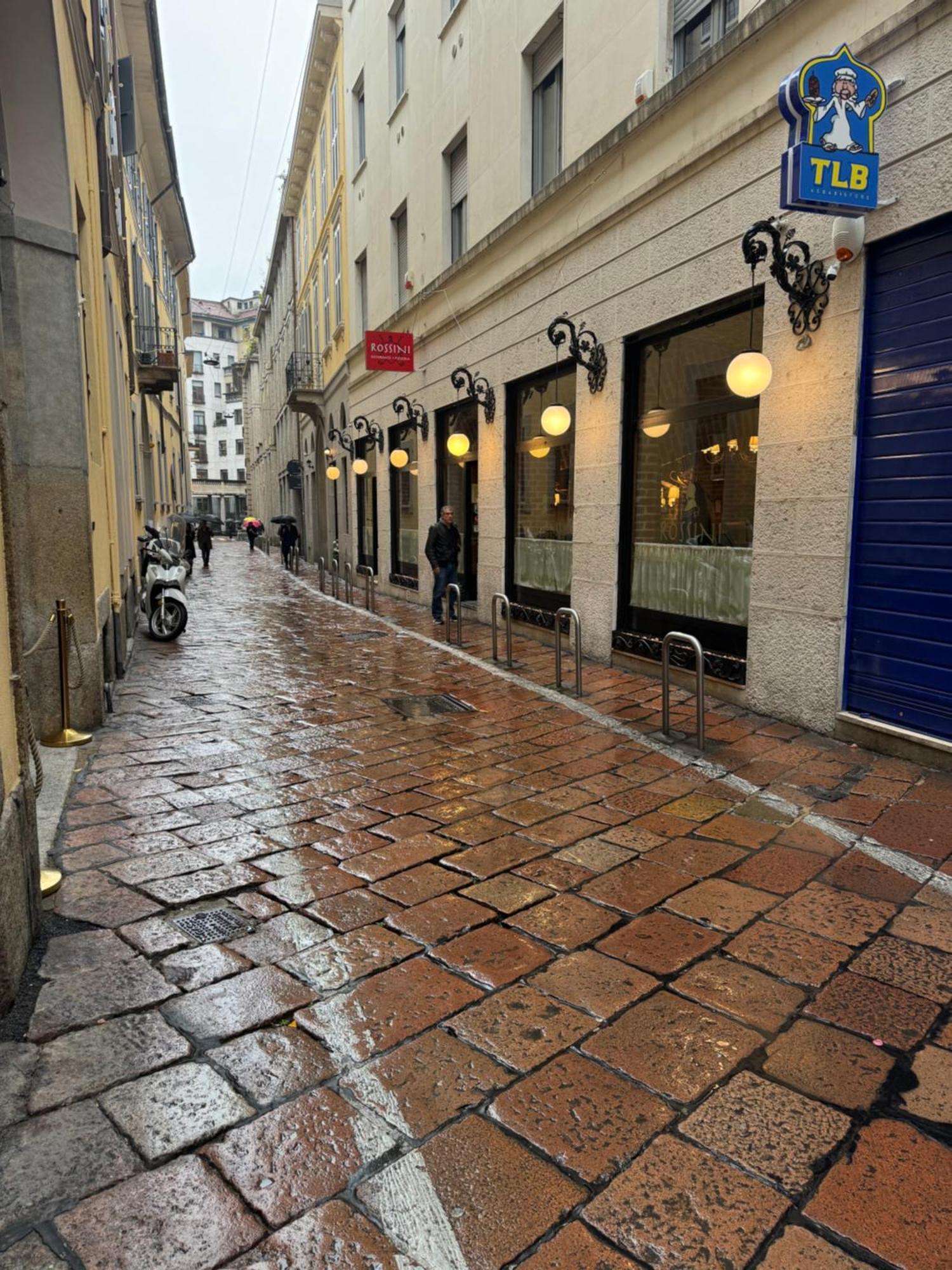 Free 30 Minutes Preemptive Cognitive Disconnect Therapy Price Location Real Duomo Palace Mini Suite Milano Eksteriør billede
